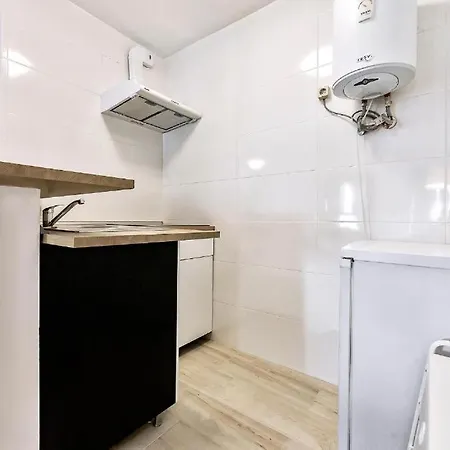 2-bedroom Escape アパート *