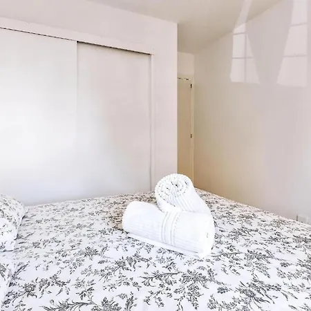 2-bedroom Escape *